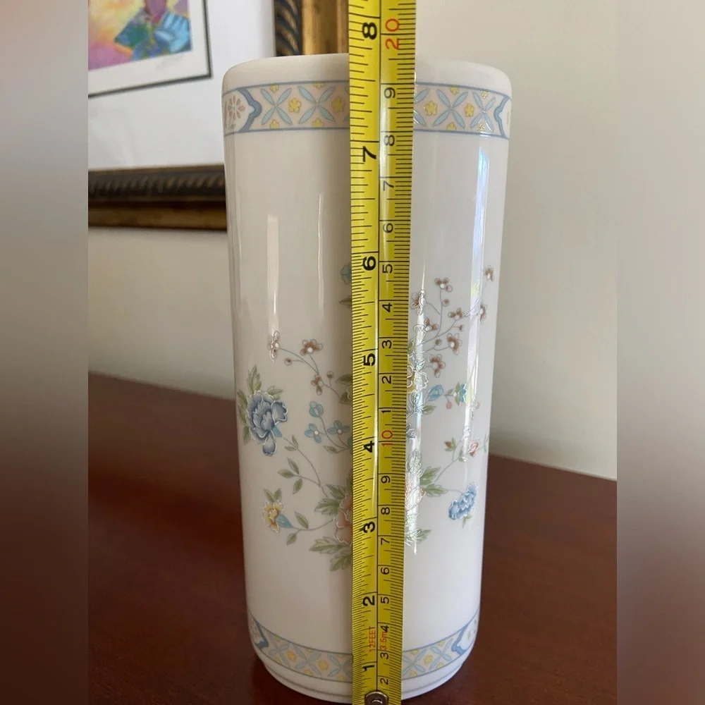 🖤 Beautiful GORHAM OVAL CHERRY WOOD FLOWER VASE FOR THE DANBURY MINT 8